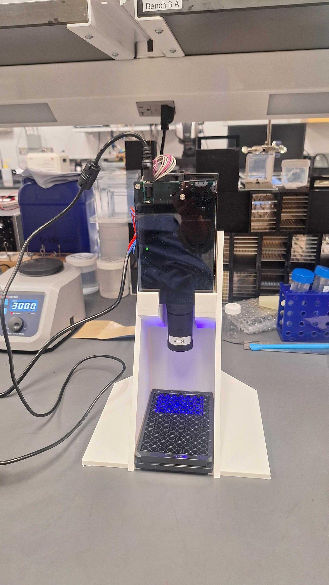 Photopatterning PEG4Nb hydrogels in a 96-well plate.